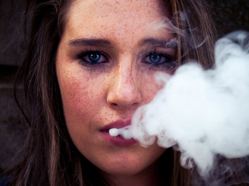 Dientes amarillos por tabaco